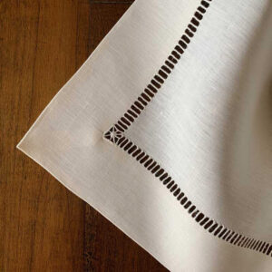 linen-tablecloth-with-fegatine-La-Bottega-di-Casa