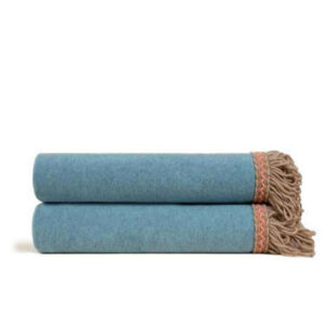 plaid in bamboo con frange e di color pavone