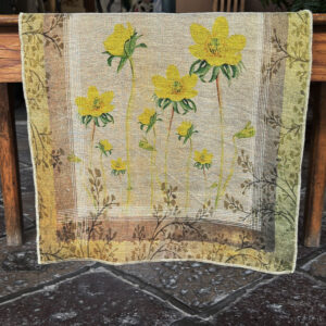 striscia da tavola in lino e canapa con fiori gialli stampati