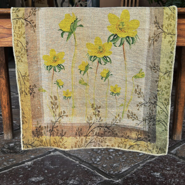 striscia da tavola in lino e canapa con fiori gialli stampati