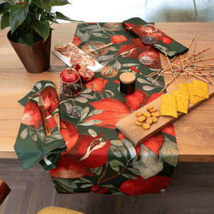 striscia da tavola verde con melograni